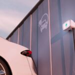Wallbox_Commander2_Semipublic_TESLA_S_Small
