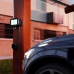 Wallbox_Commander2_Semipublic_Volvo_XC60PHEV_Small